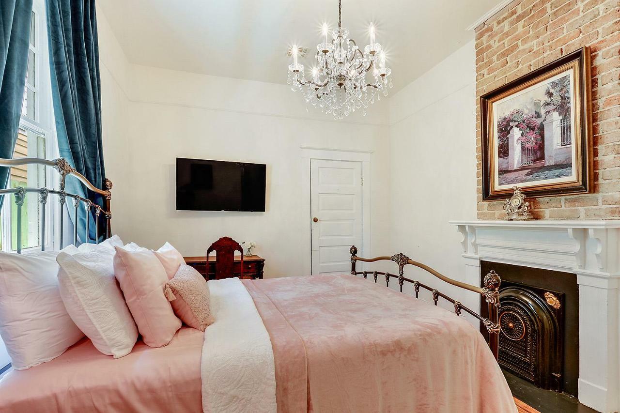 فيلا Elegant Renovated House With Relaxing Courtyard نيو أورلينز المظهر الخارجي الصورة
